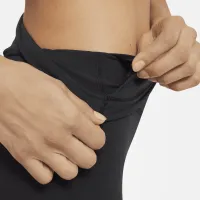 Nike Yoga Luxe жіноча З високою талією шорти колір чорний