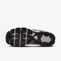 Nike Air Max Moto 2K жіноча Кросівки колір сірий
