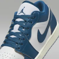 Nike Air Jordan 1 Low SE чоловічі Кросівки колір білий