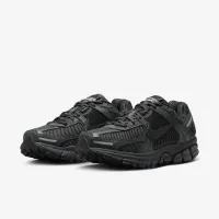 Nike Zoom Vomero 5 жіноча Кросівки колір чорний