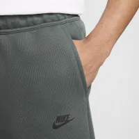 Nike Sportswear Tech Fleece мужские шорты цвет зеленый