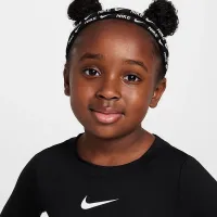 Nike Dri-FIT All Day Play Little дитячі Hemmed футболка колір чорний