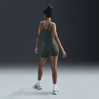 Nike Alate жіноча Medium-Support Padded Sports Bra Tank Top колір зелений