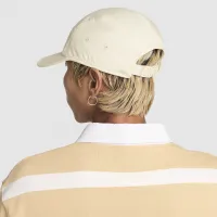Nike Fly Unstructuцвет красный Futura Cap цвет коричневый