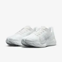 Nike Pegasus Plus жіноча Road Running Кросівки колір білий