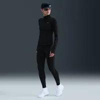 Nike Swift жіноча Therma-FIT ADV 1/4-Zip Running Top with Reflective Accents колір чорний