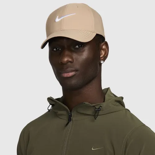 Nike Dri-FIT Club Structuколір червоний Swoosh Cap колір коричневий