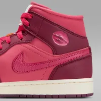 Nike Air Jordan 1 Mid SE женская Кроссовки цвет красный