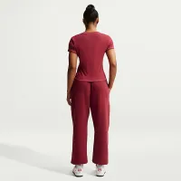 Nike Sportswear Chill Knit женская Slim Short-Sleeved Cropped футболка цвет красный