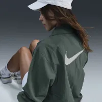 Nike Sportswear Essential женская оверсайз UV Woven Coaches' Куртка цвет зеленый