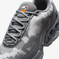 Nike Air Max Dn чоловічі Кросівки колір сірий