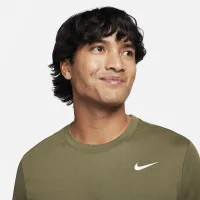 Nike Dri-FIT чоловічі Fitness футболка колір зелений