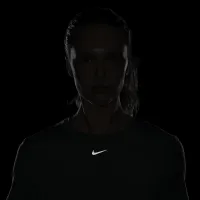 Nike One Classic жіноча Dri-FIT Short-Sleeve Cropped Top колір зелений