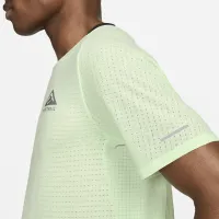 Nike Trail Solar Chase чоловічі Dri-FIT Short-Sleeve Running Top колір зелений