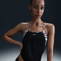 Nike Swim жіноча Layeколір червоний Tankini колір чорний