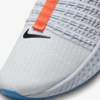 Nike React Phantom Run Flyknit 2 жіноча Road Running Кросівки колір сірий