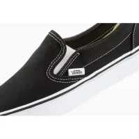Кроссовки Vans Classic Slip-On VN000EYEBLK1 - Черные