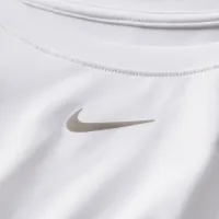 Nike One Classic жіноча Dri-FIT Short-Sleeve Top (великі розміри) колір білий