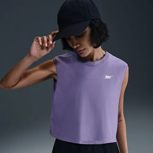 Nike Sportswear Club жіноча Sleeveless Cropped Graphic футболка колір фіолетовий