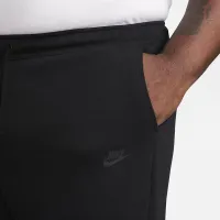Nike Sportswear Tech Fleece чоловічі шорти колір чорний