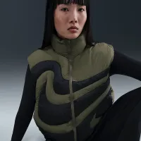 Nike Sportswear Swoosh Series женская оверсайз Down Vest цвет зеленый