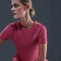 Nike Swift жіноча Dri-FIT Short-Sleeve Running Top колір фіолетовий
