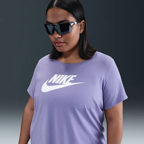 Nike Sportswear Essentials жіноча Logo футболка (великі розміри) колір фіолетовий