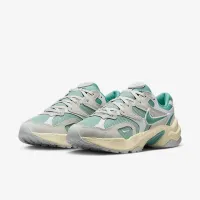 Nike AL8 жіноча Кросівки колір сірий