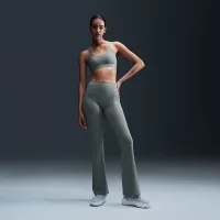 Nike Indy Light Support женская Padded Adjustable Sports Bra цвет зеленый