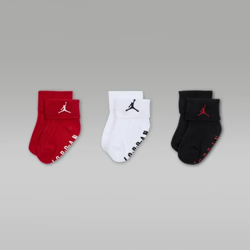 Nike Jordan Essentials Baby Ribbed Gripper носки (3 пары) цвет красный