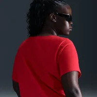 Nike Sportswear Essentials жіноча Logo футболка (великі розміри) колір червоний