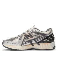 Кросівки New Balance M1906AD - Срібні