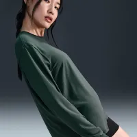 Nike One Relaxed женская Dri-FIT Long-Sleeve Top цвет зеленый