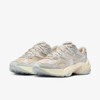 Nike AL8 жіноча Кросівки колір сірий