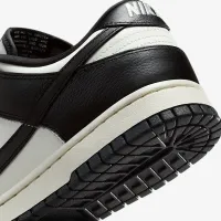 Nike Dunk Low SE жіноча Кросівки колір білий