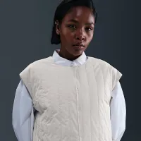 Nike 24.7 PerfectStretch женская Therma-FIT Synthetic-Fill Vest цвет коричневый