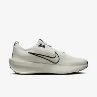Nike Interact Run SE чоловічі Road Running Кросівки колір білий