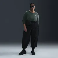 Nike Sportswear Club жіноча Long-Sleeve футболка (великі розміри) колір зелений