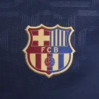 FC Barcelona Academy Pro Home Big дитячі Nike Dri-FIT Soccer Pre-Match Short-Sleeve Top блакитний