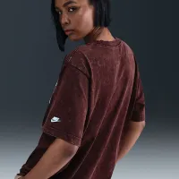 Nike Sportswear Classics жіноча Loose футболка колір червоний