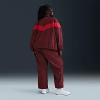 Nike Windrunner женская Loose UV Woven Full-Zip Куртка (большие размеры) цвет красный