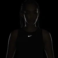 Nike One Classic жіноча Dri-FIT Cropped Tank Top колір чорний