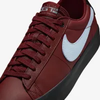Nike SB Blazer Low Pro GT чоловічі Кросівки колір червоний
