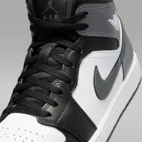 Nike Air Jordan 1 Mid чоловічі Кросівки колір чорний