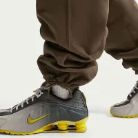 Nike Solo Swoosh мужские Fleece Open-Hem Pants цвет коричневый