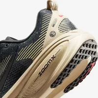 Nike Vomero 18 чоловічі Road Running Кросівки колір коричневий