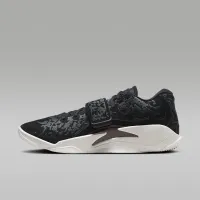 Nike Zion 3 M.U.D. 