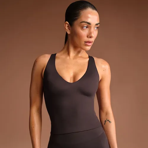 NikeSKIMS Shine женская V-Neck Tank Top цвет коричневый