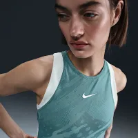 NikeCourt Slam жіноча Dri-FIT Tennis Tank Top колір зелений