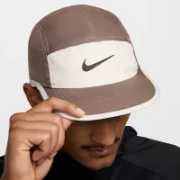 Nike Dri-FIT Fly Unstructuцвет красный Swoosh Cap цвет коричневый